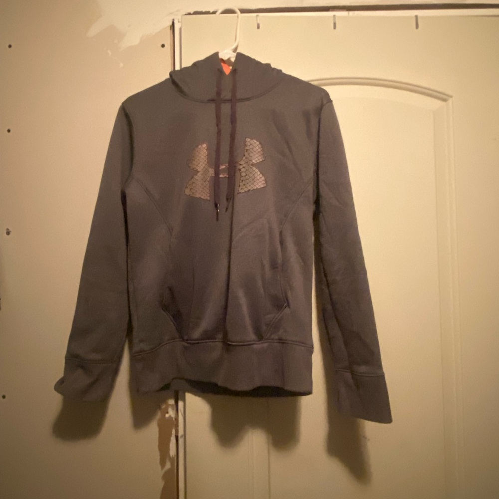 Under Armour charcoal and pink hoodie S/P